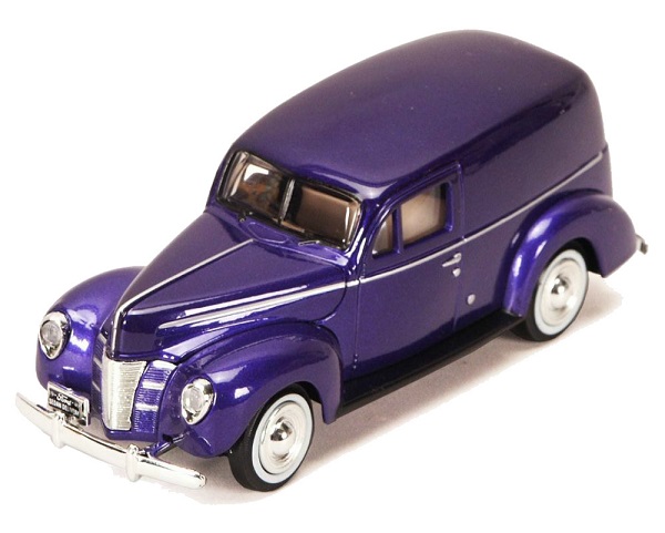 MotorMax 1/24 1940 Ford Sedan Delivery Blue Purple